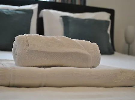 Residence Apartments *