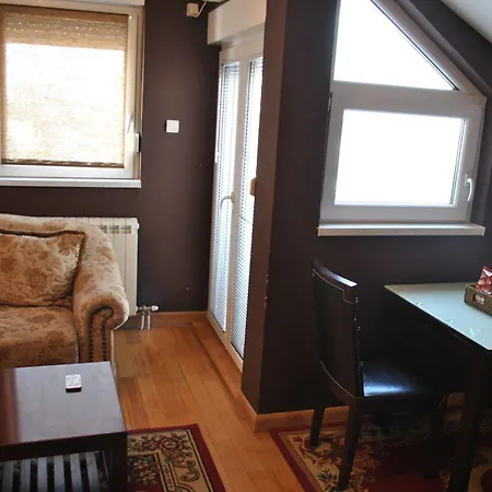 Apartment Residence Apartments *