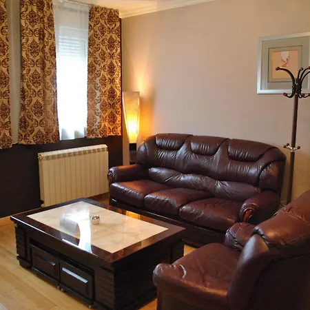 Apartment Residence Apartments *